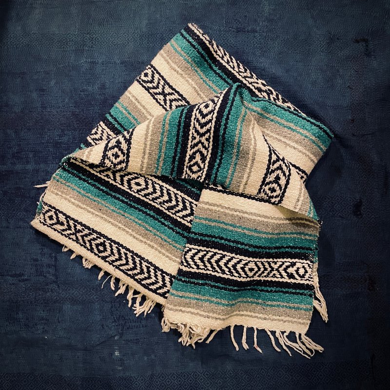 • Love first brand•Vintage Mexican Serapes Blanket Old Mexican handmade carpet - พรมปูพื้น - วัสดุอื่นๆ หลากหลายสี