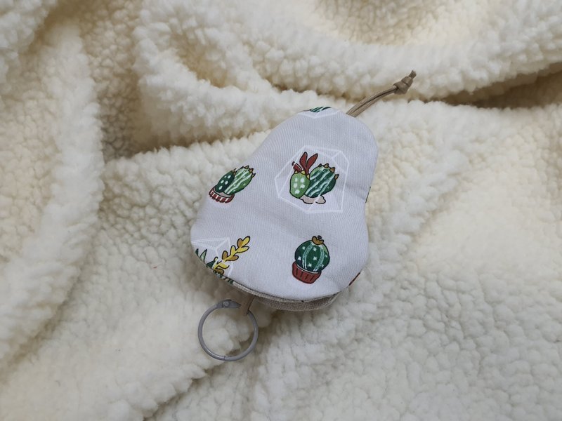 Succulents (Rice Grey) Pear Key Case【K220506】 - Keychains - Cotton & Hemp Multicolor