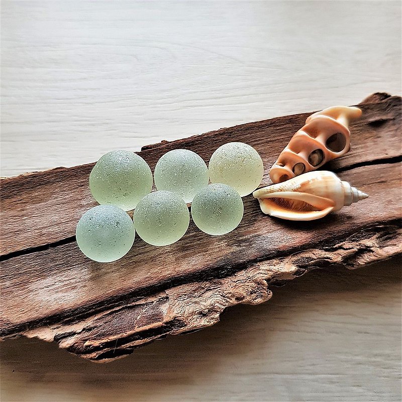 Frosty sea glass. Set of six marbles P045 - Other - Glass White