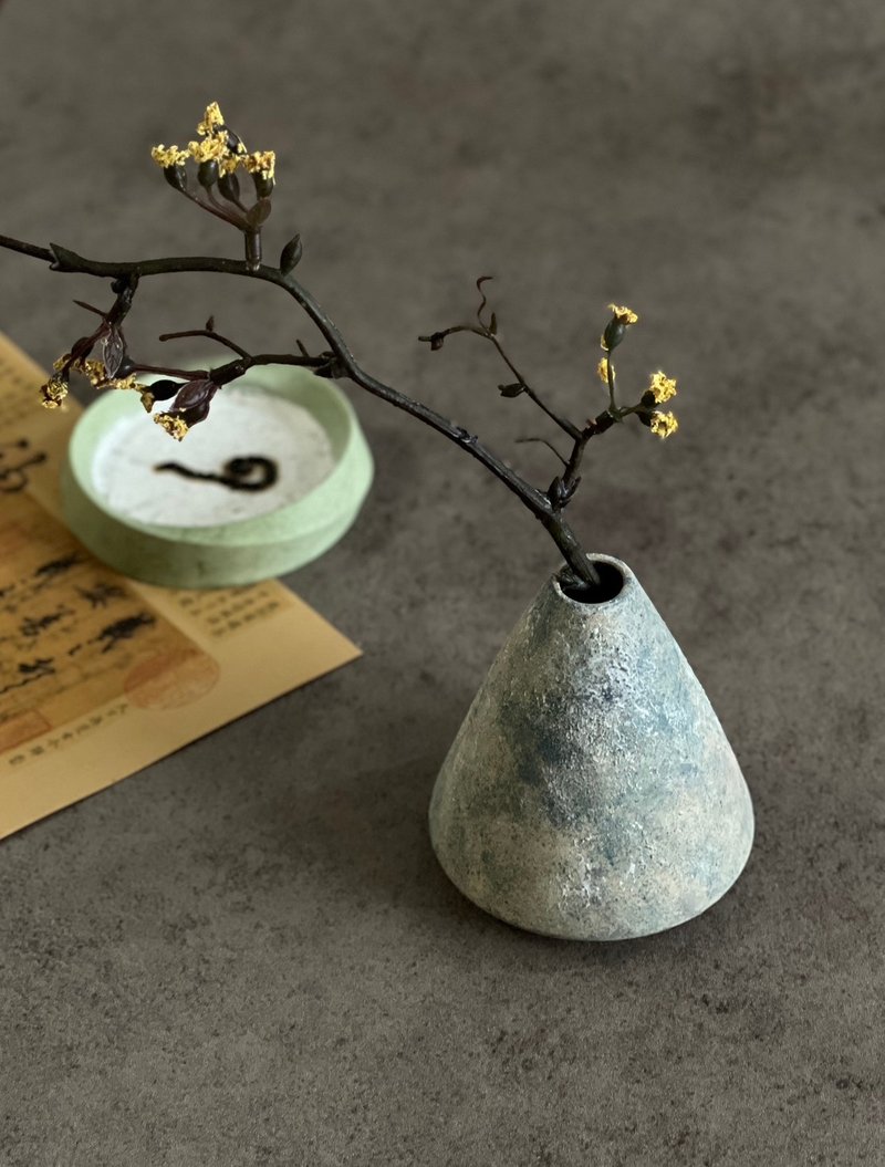 花器/桌上型擺件/冬雪/陶瓷/聖誕禮物/植物 - 花瓶/花器 - 陶 