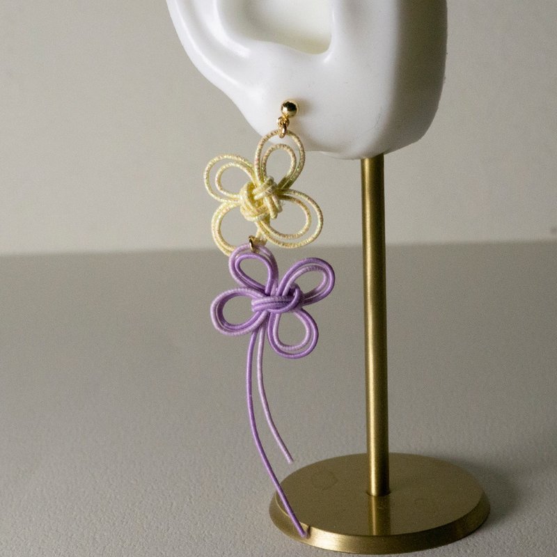 [Customized Gift] Gold Satin Purple Feather-Mizuhiki Earrings Leaf Knot Braided Mizuhiki Artwork - ต่างหู - กระดาษ หลากหลายสี