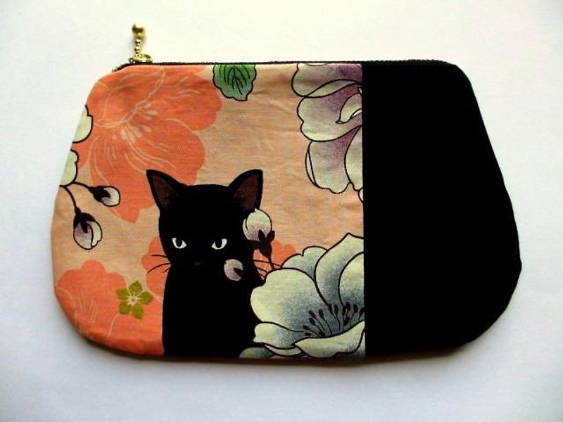 Black Cat Japanese pattern flat pouch * orange B - Toiletry Bags & Pouches - Cotton & Hemp Yellow