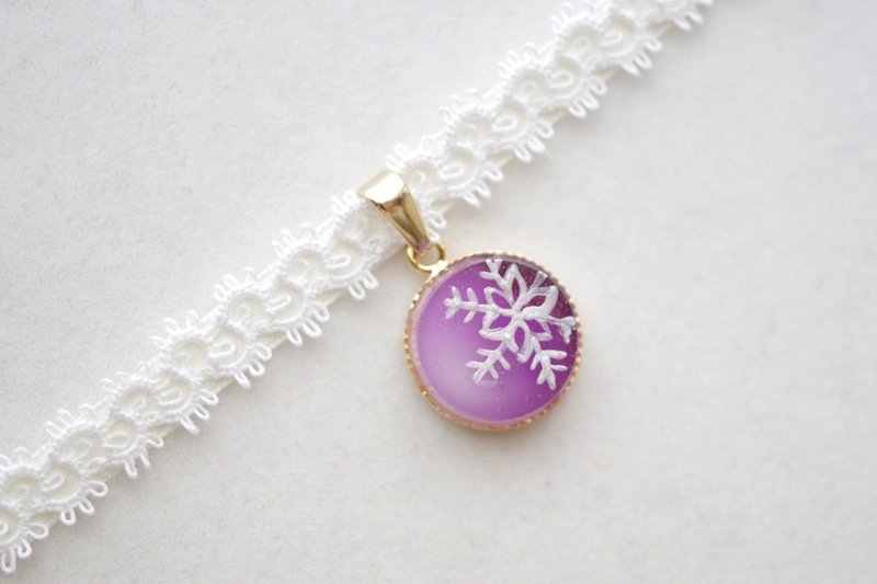 จี้เรซิ่นทรงสี่เหลี่ยม งานศิลป์ ลายใต้ความมืดมิดยามค่ำคืน - สร้อยคอ - เรซิน สีน้ำเงิน