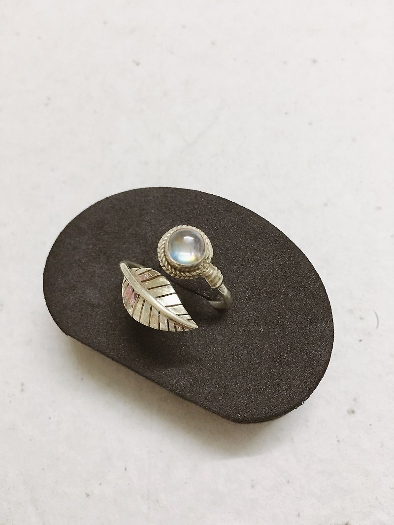月光石 戒指 葉子造型 尼泊爾 手工製 925純銀材質 - 戒指 - 寶石 