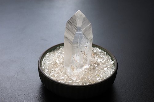 element 微元素原礦工坊 雷姆利亞水晶.高頻水晶.手術刀水晶.