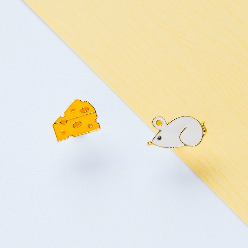 It was I who moved your cheese | Mouse cheese handmade earrings clip-on earrings - Earrings & Clip-ons - Enamel Yellow