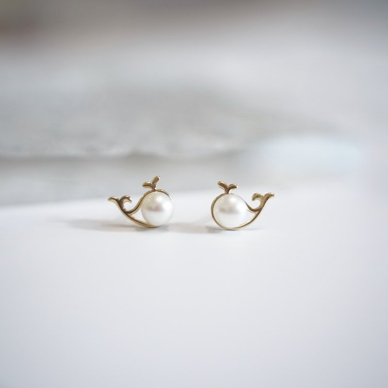 海中精靈 海豚珍珠耳環耳釘 - 耳環/耳夾/耳骨夾 - 珍珠 金色