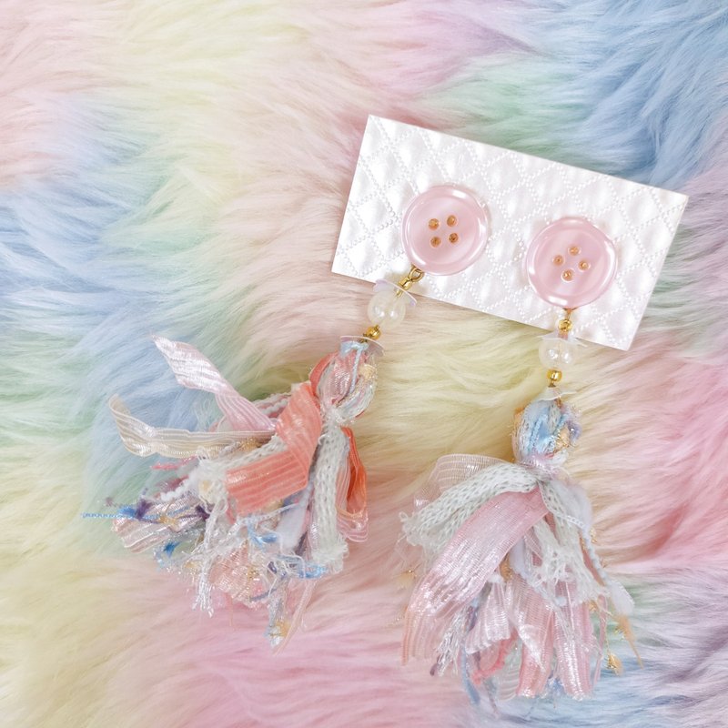 Pearl light Japanese 糸 tassel earrings-pink - ต่างหู - ไฟเบอร์อื่นๆ 