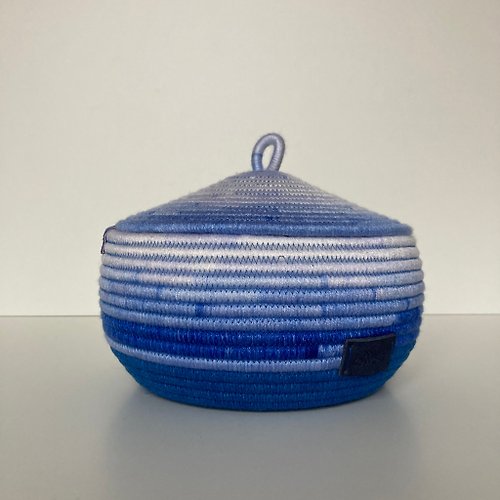 KOTTOSH ART Blue storage basket with lid 15 cm x 20 cm