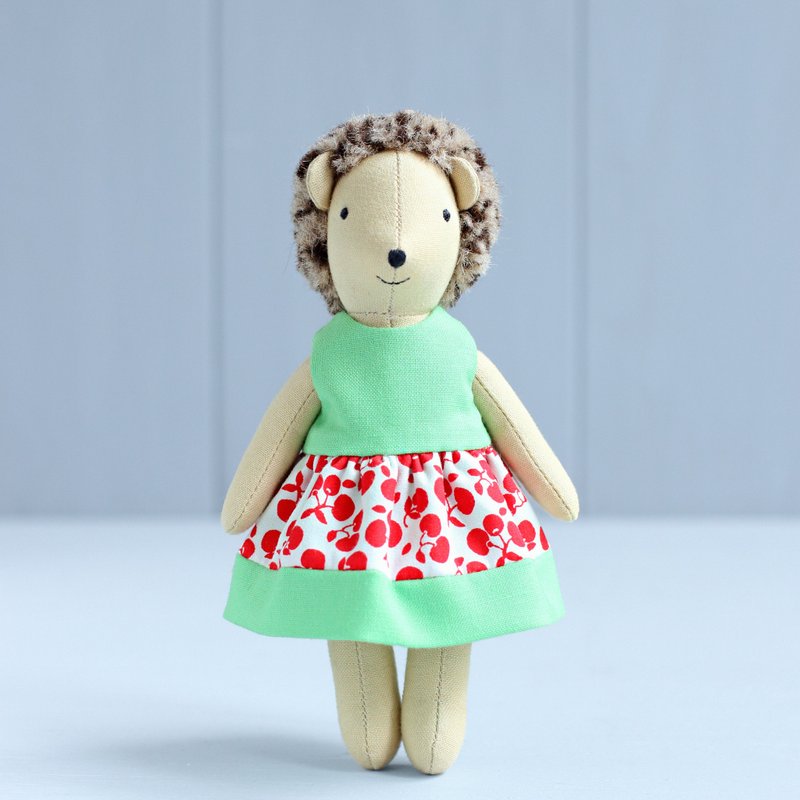 PDF Mini Hedgehog Doll Sewing Pattern - 手工藝教學/工具書 - 其他材質 