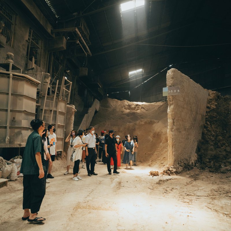 【2024 街區導覽】1 號線 深度探訪鶯歌建材產業的神祕路線 - 深度旅遊 - 其他材質 