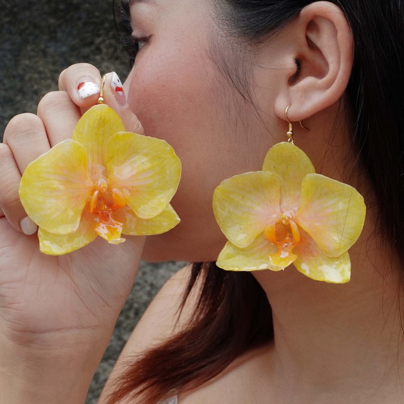 Phalaenopsis orchid on Earrings - Earrings & Clip-ons - Plants & Flowers Multicolor