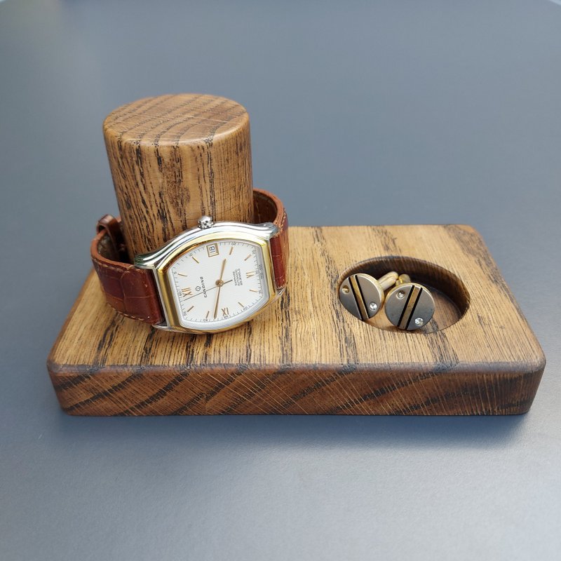 Wooden single watch stand/holder/display. Gift for dad or boyfriend - 男錶/中性錶 - 木頭 咖啡色