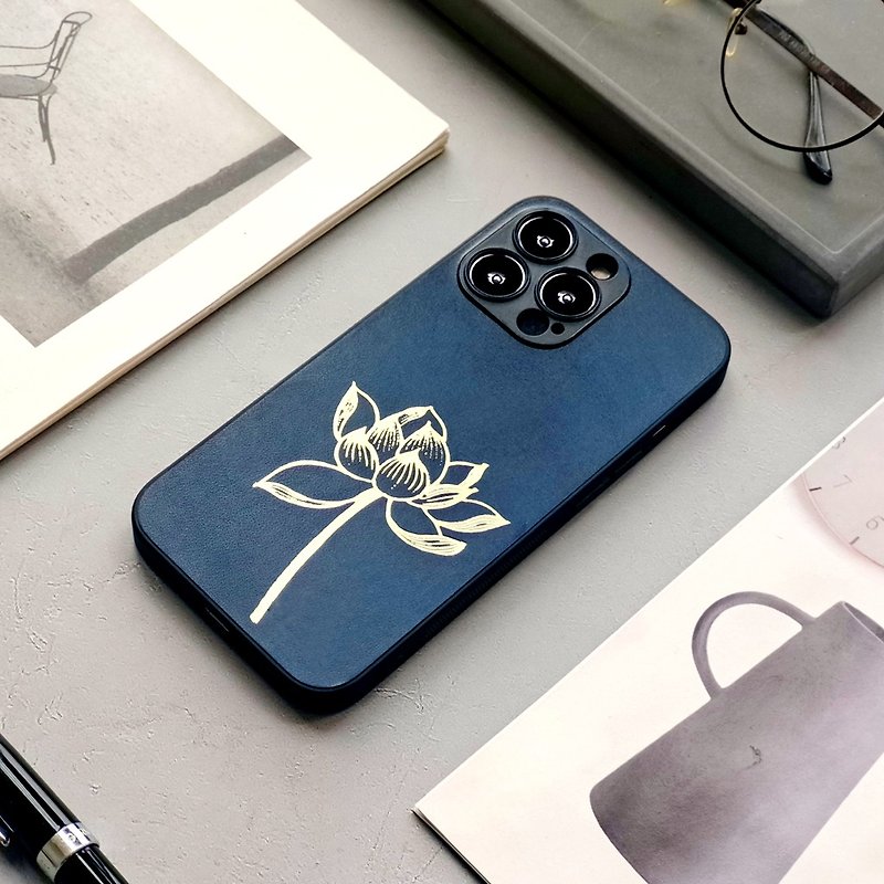 Lotus | Mountain and sea blue iphone15pro mobile phone case 14plus anti-fall shell 13 protective cover apple 12 anti-fall - เคส/ซองมือถือ - หนังแท้ สีน้ำเงิน