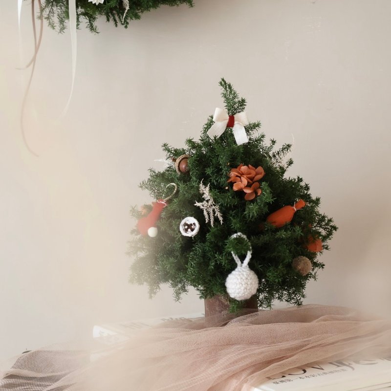 Christmas gift box Korean Christmas cloth style orange Christmas tree Christmas wreath combination - ช่อดอกไม้แห้ง - พืช/ดอกไม้ หลากหลายสี