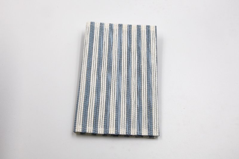 [Paper cloth home] paper cloth woven handmade passport cover blue and white - Passport Holders & Cases - Paper White