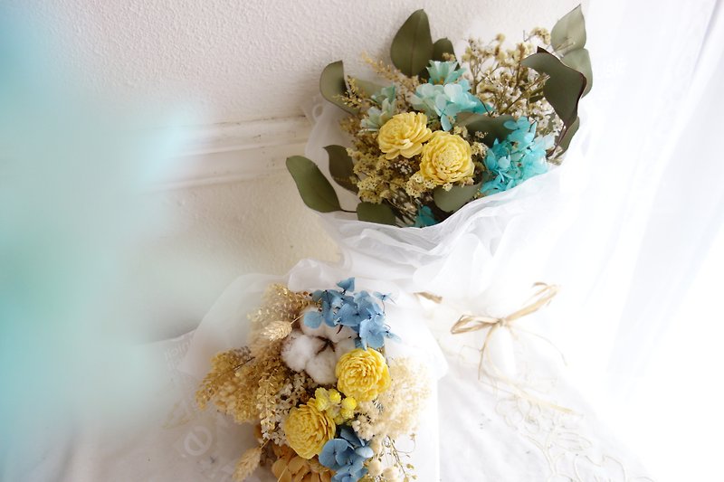 Bouquet-Summer of Bubbles/Graduation Bouquet/Birthday - Dried Flowers & Bouquets - Plants & Flowers Yellow
