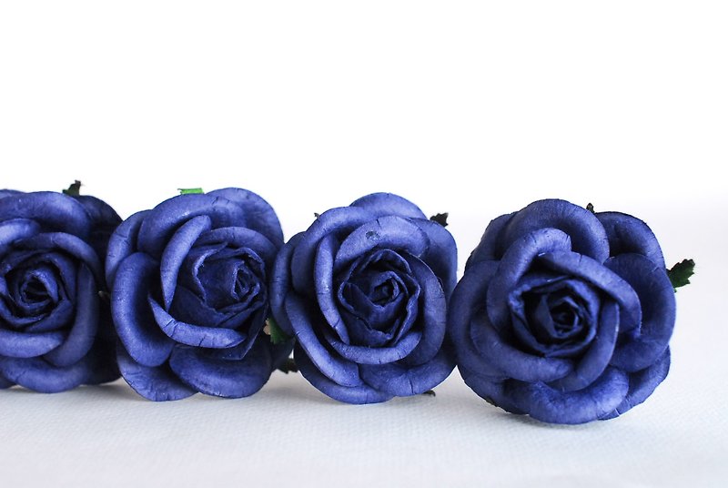 Paper Flower, 20 pieces mini rose size L size 4cm., passion blue color. - งานไม้/ไม้ไผ่/ตัดกระดาษ - กระดาษ สีน้ำเงิน