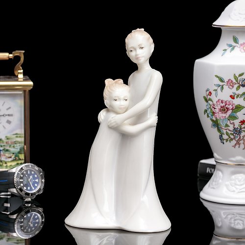 擎上閣裝飾藝術 英國Royal Worcester姐妹情深2000年粉彩精緻陶瓷娃娃擺件瓷偶