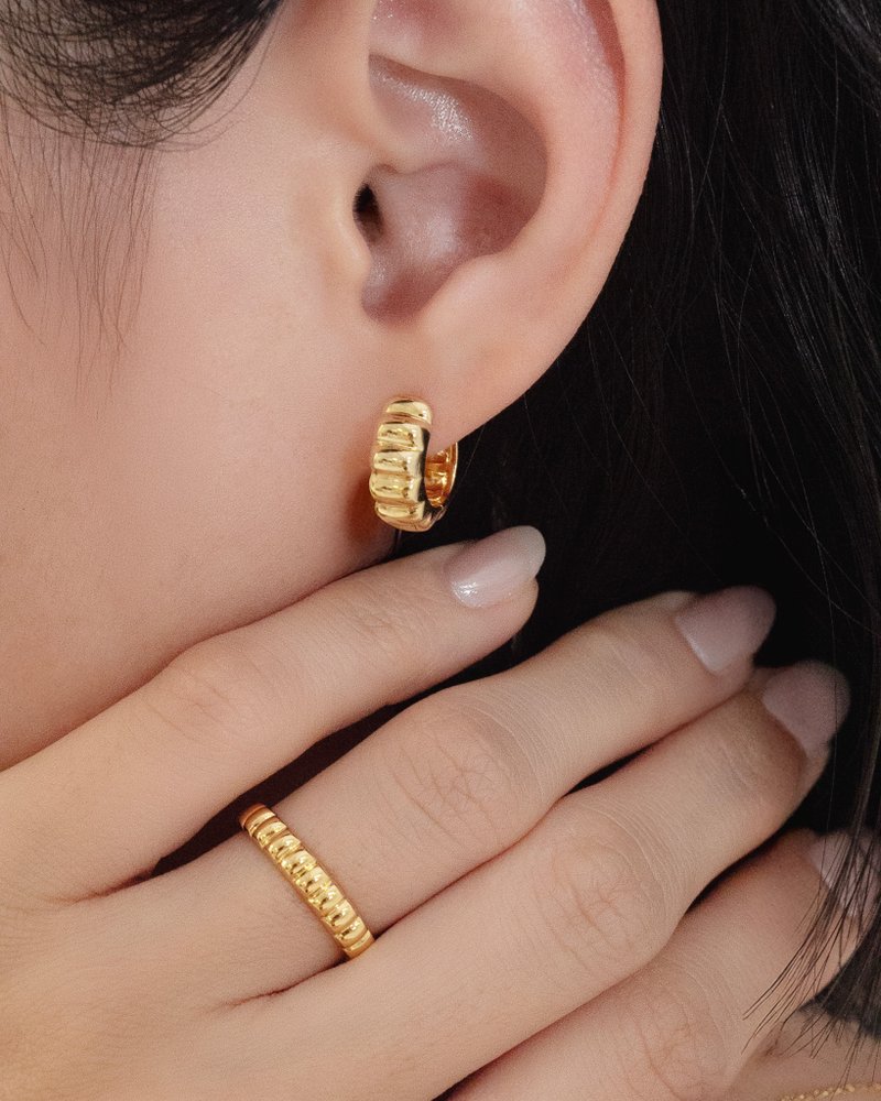 Brio  │ 純銀耳圈 輕珠寶 純銀耳環 - 耳環/耳夾/耳骨夾 - 純銀 金色