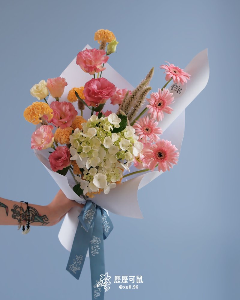 Surprise Me 鮮花花束 可討論色系 - 乾燥花/永生花 - 植物．花 