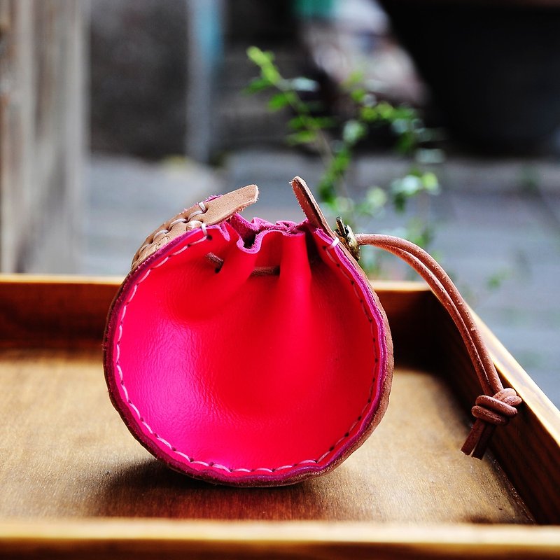 Genuine leather drawstring purse / changeable neck strap - กระเป๋าใส่เหรียญ - หนังแท้ สีแดง