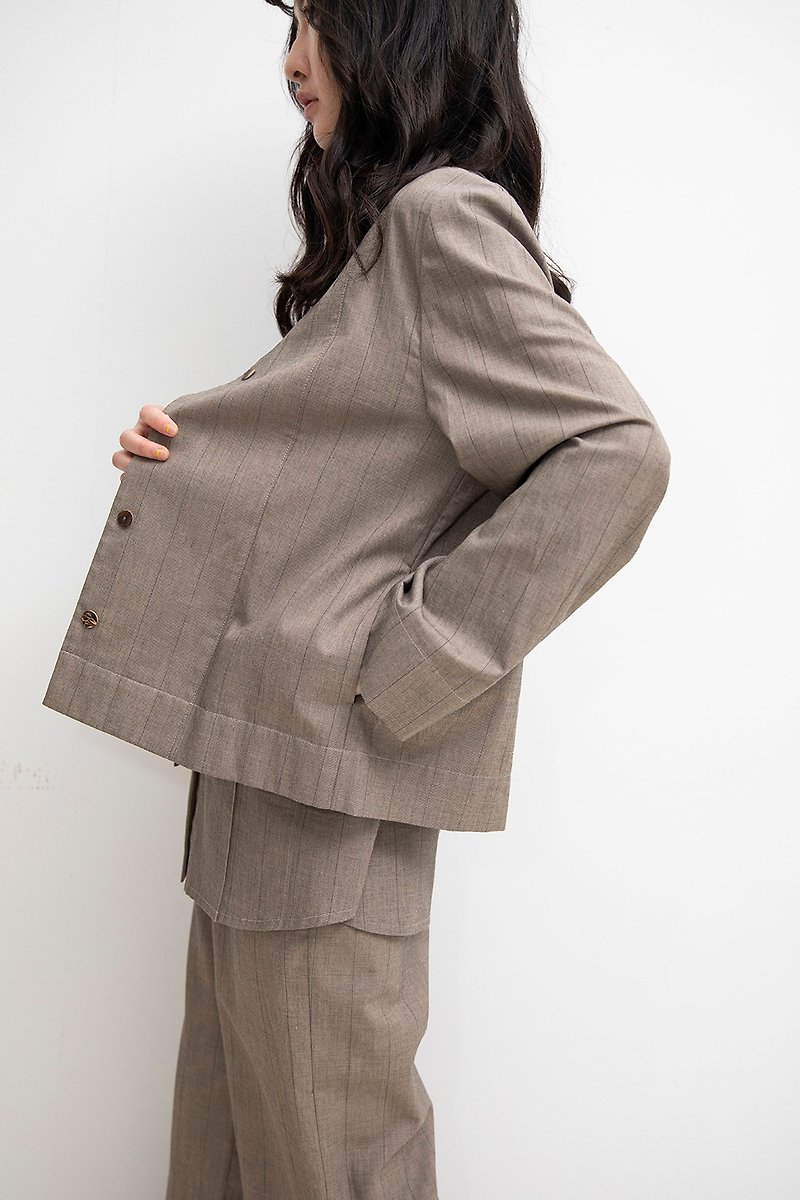 Cotton blazer with inner patch - Women's Blazers & Trench Coats - Cotton & Hemp Khaki