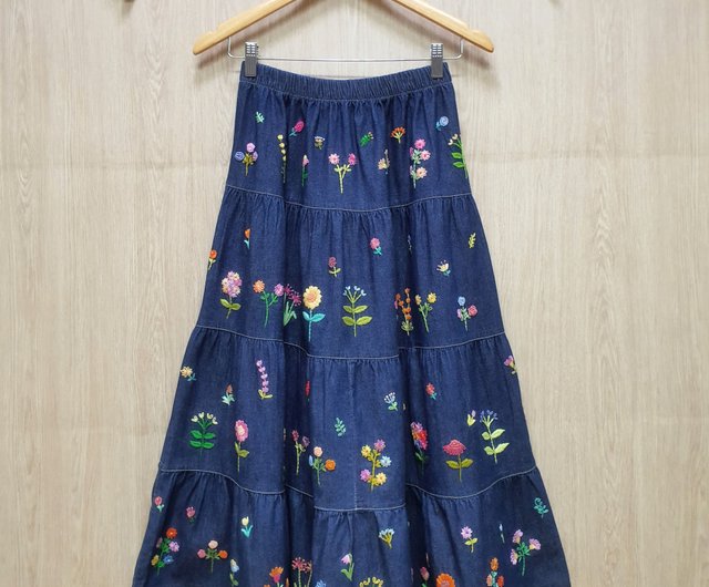 Embroidered top skirt flowers