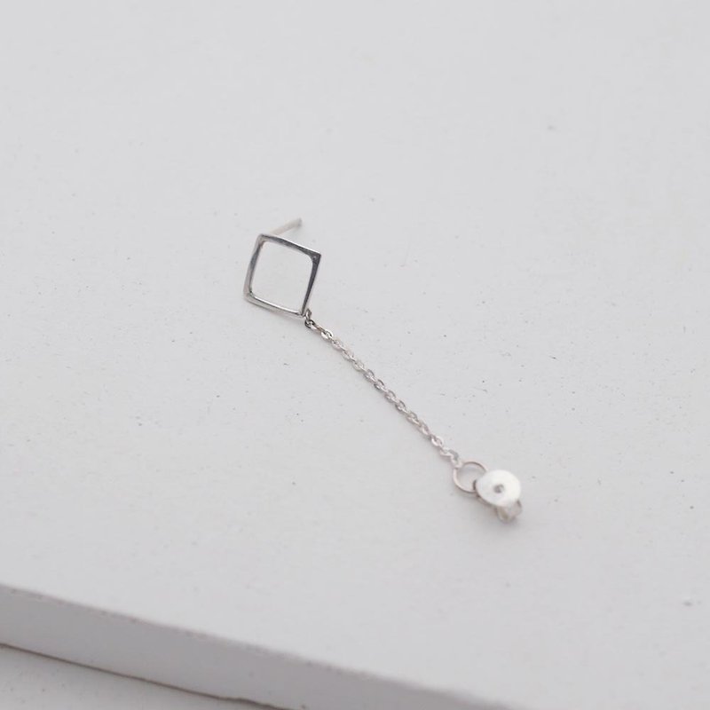 Simple Design Square Chain Sterling Silver Earrings (Single In) - ต่างหู - เงินแท้ สีเงิน