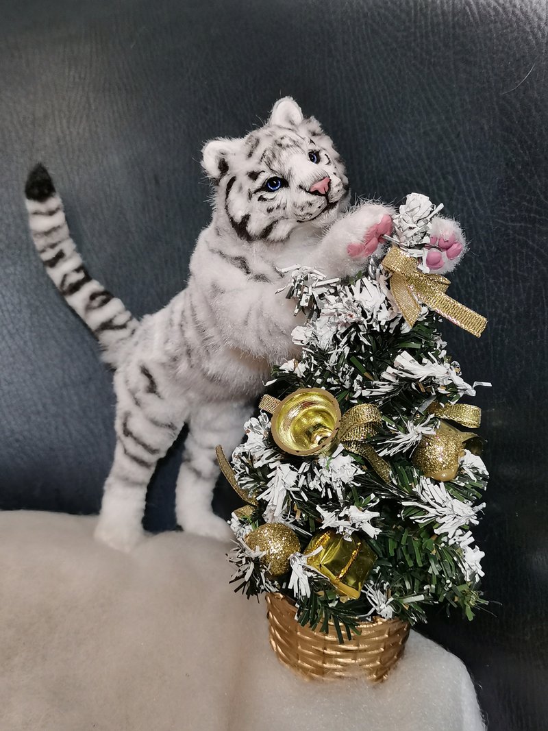 Made to order tiger artdoll realistic animal poseable - 公仔/玩偶 - 環保材質 白色