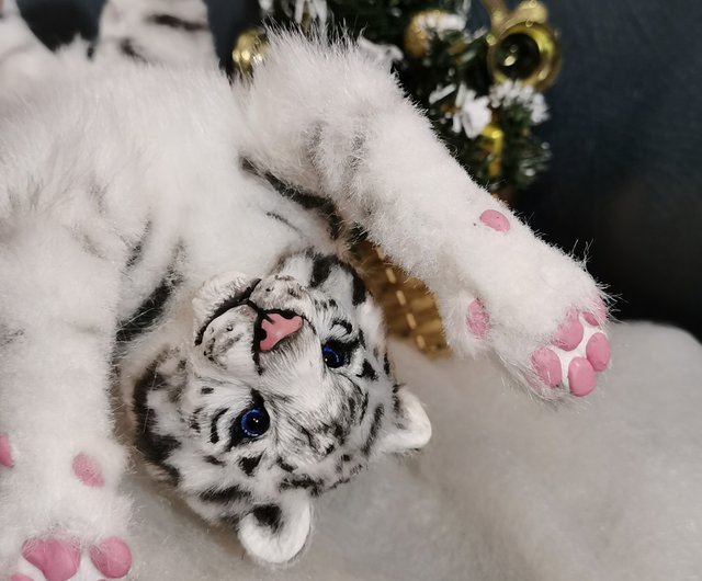 オーダーメイドの虎アートドール リアルな動物 ポーズ可能