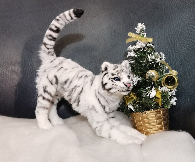 オーダーメイドの虎アートドール リアルな動物 ポーズ可能