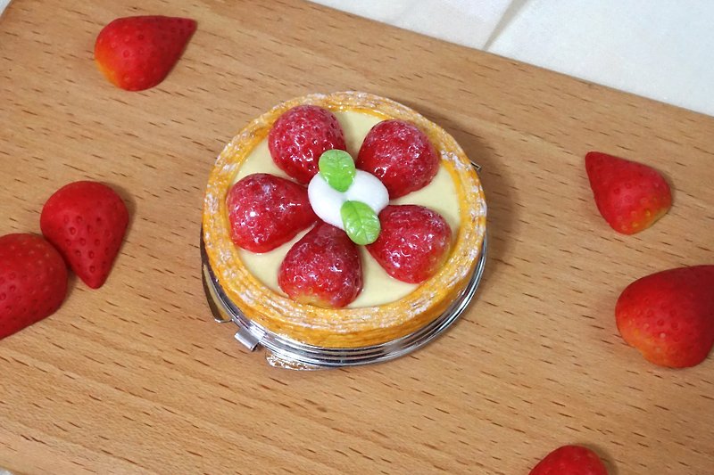 Handmade Sweets Deco Strawberry Tart Mirror | Clay decorated Compact - Makeup Brushes - Clay 