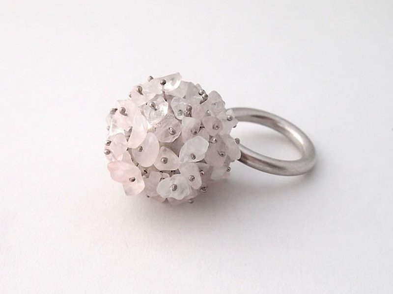 Odama Candy Ring Rose Quartz October Birthstone One-of-a-kind - แหวนทั่วไป - เครื่องเพชรพลอย สึชมพู