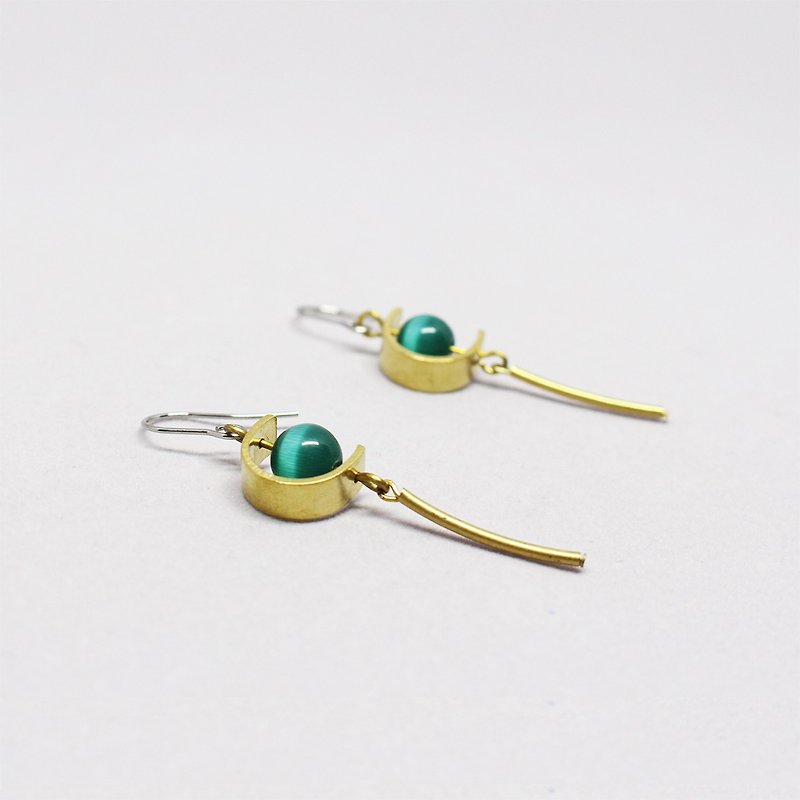 half's half- tassel earrings (green) - Opal / brass / earrings / green / Stainless Steel Ear - ต่างหู - โลหะ สีเขียว