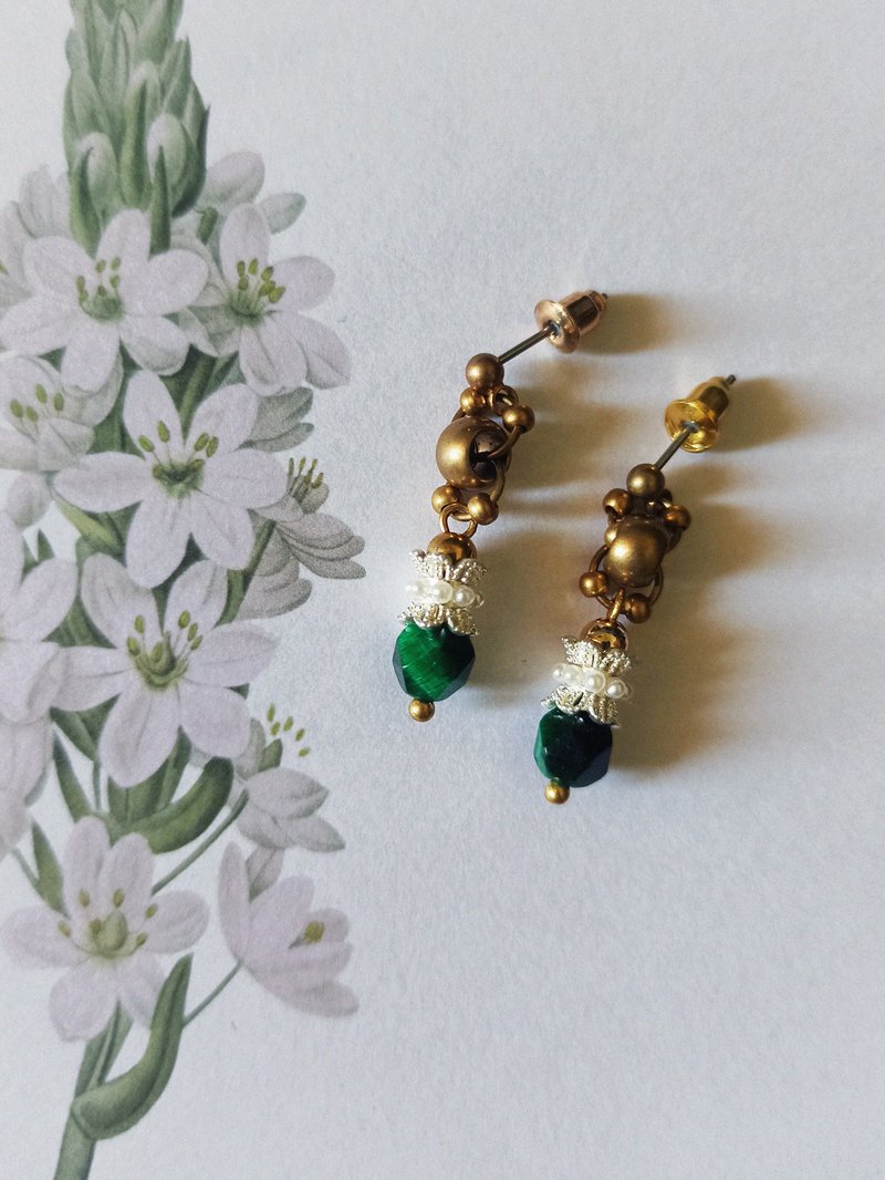 Green Tiger Eye Braided Drop Earrings - Natural Stone - ต่างหู - ทองแดงทองเหลือง สีเขียว