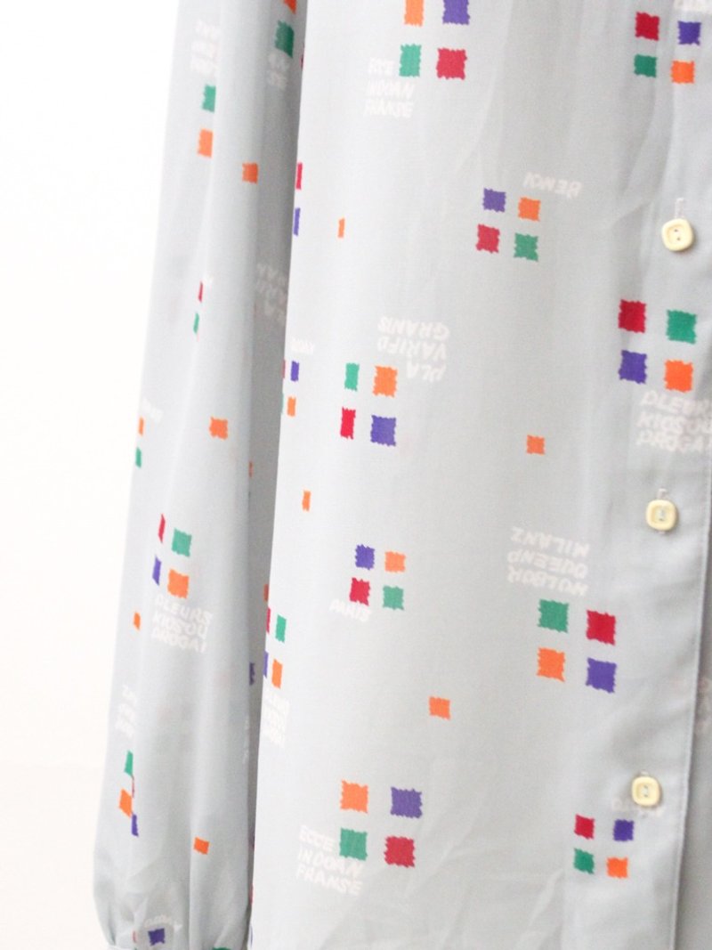 レトロな日本製のグレーブルーの幼稚な正方形の薄いヴィンテージシャツ - シャツ・ブラウス - ポリエステル グレー