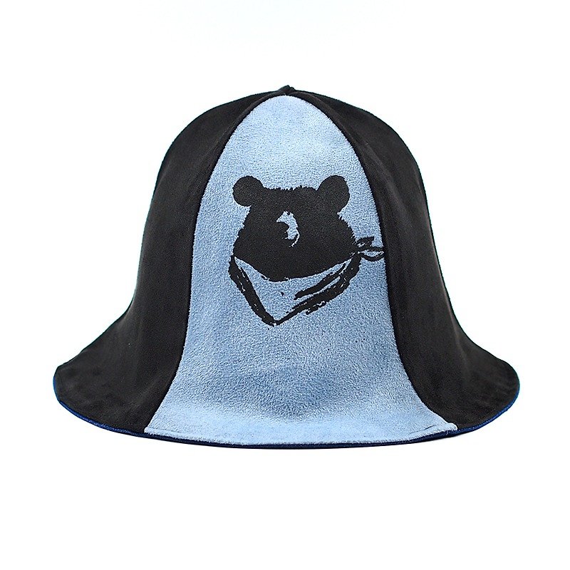 Rarefor × Cow Village Calf Village Men's and Women's Handmade Double-sided Hat Taiwan Black Bear {Suede Sky - Scarf Bear} - Hats & Caps - Cotton & Hemp Black