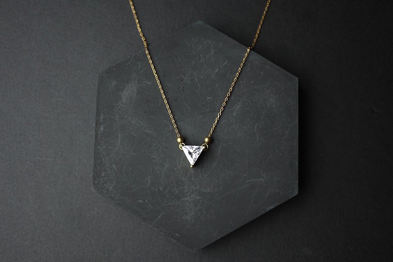 Point Triangle Clavicle Chain - Brass Necklace - สร้อยคอทรง Collar - โลหะ สีทอง