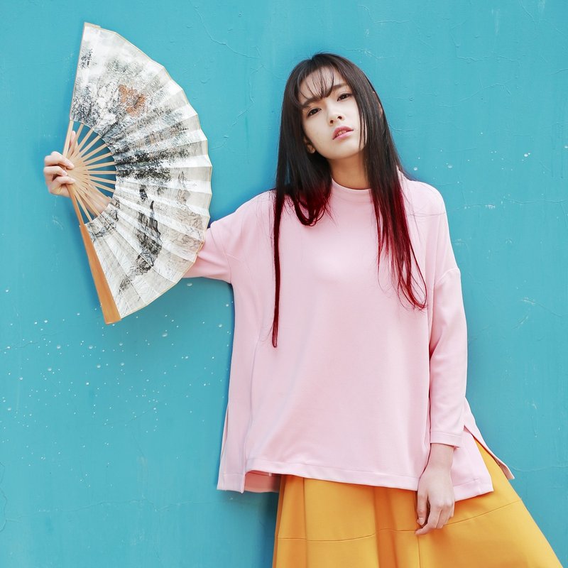 Annie Chen genuine original theatrical pink long-sleeved T-shirt slits loose irregular hem temperament blouses - เสื้อผู้หญิง - วัสดุอื่นๆ สึชมพู