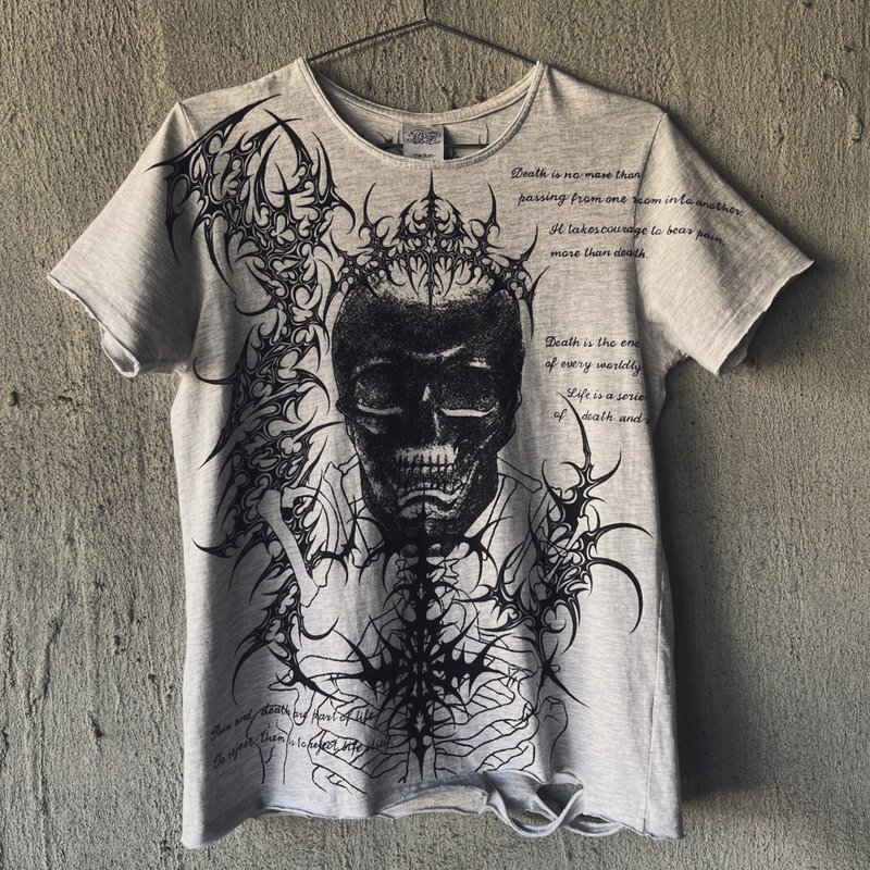 MrR死亡骷顱賽博符印主義圖騰手工破壞手繪純棉T-shirt - 男 T 恤 - 棉．麻 灰色