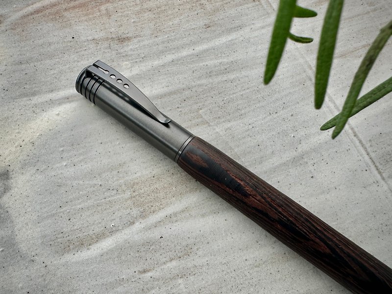 Congo wenge wood fountain pen (F nib) - ปากกาหมึกซึม - ไม้ 