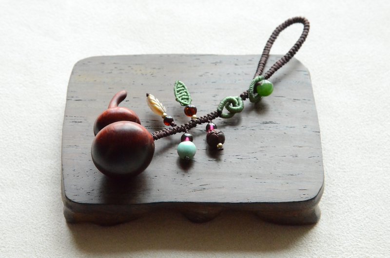 [Fu Rao] Natural Small Leaf Red Sandalwood Gourd Duobao Small Ornament - Charms - Wood 