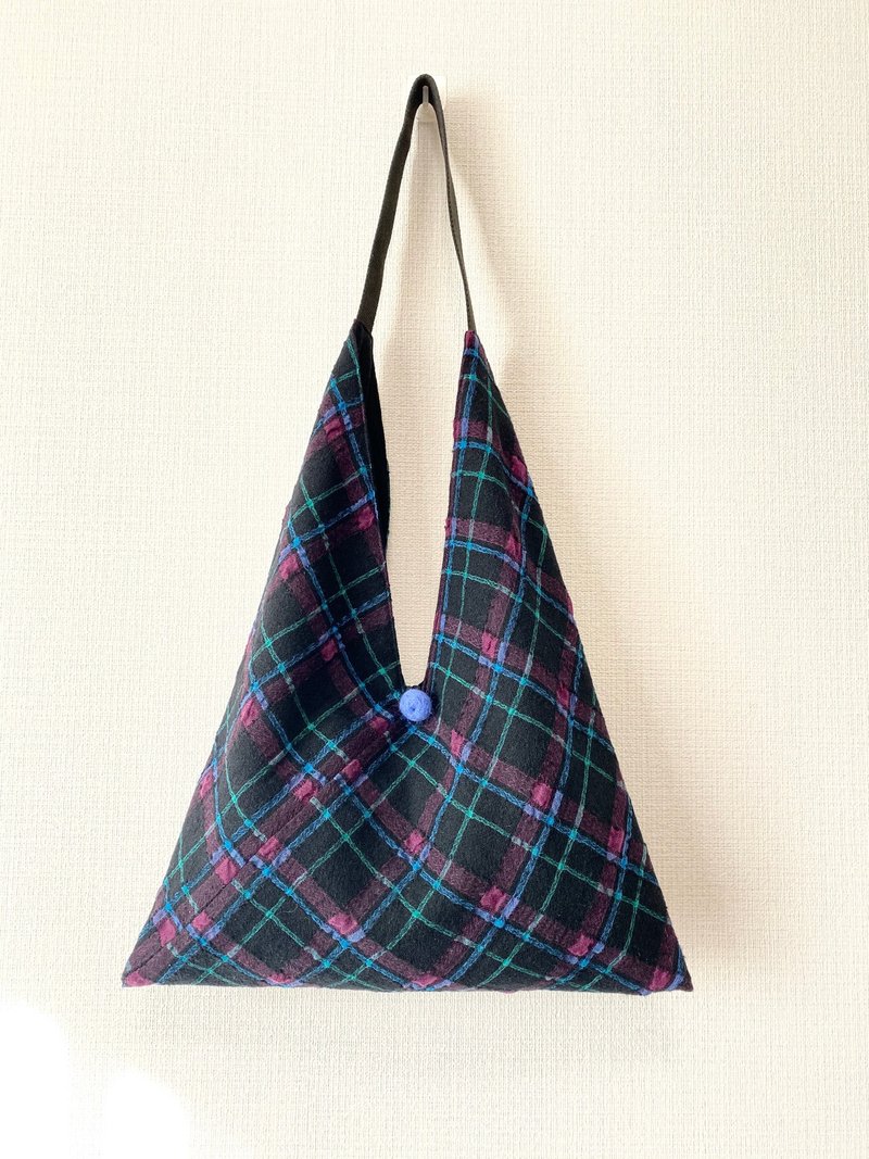 秋冬花色/粽型側提包/大尺寸/紫格子毛料包 - 側背包/斜背包 - 羊毛 黑色