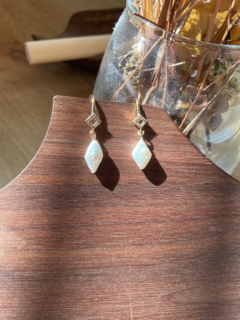 菱形巴洛克淡水珍珠耳環 - 耳環/耳夾/耳骨夾 - 銅/黃銅 白色