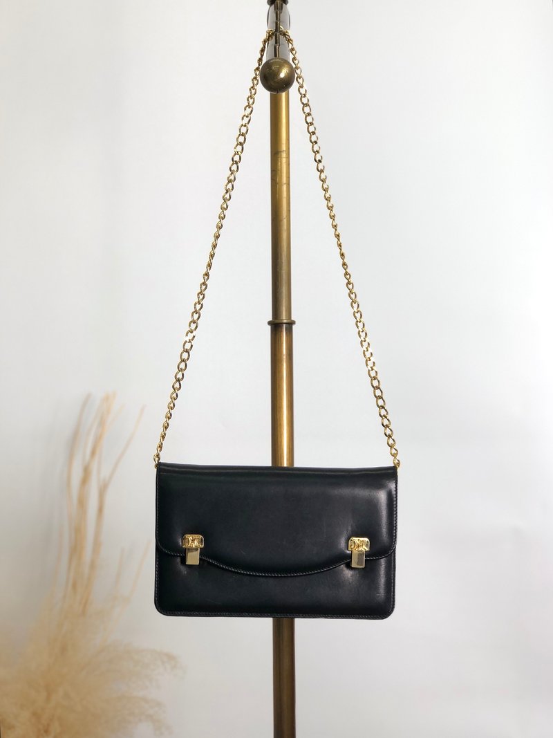 【 日本直送　名牌中古包 】CELINE セリーヌ ショルダーバッグ ブラック トリオンフ レザー チェーン vintage ヴィンテージ fhwkwk - 側背包/斜背包 - 真皮 黑色