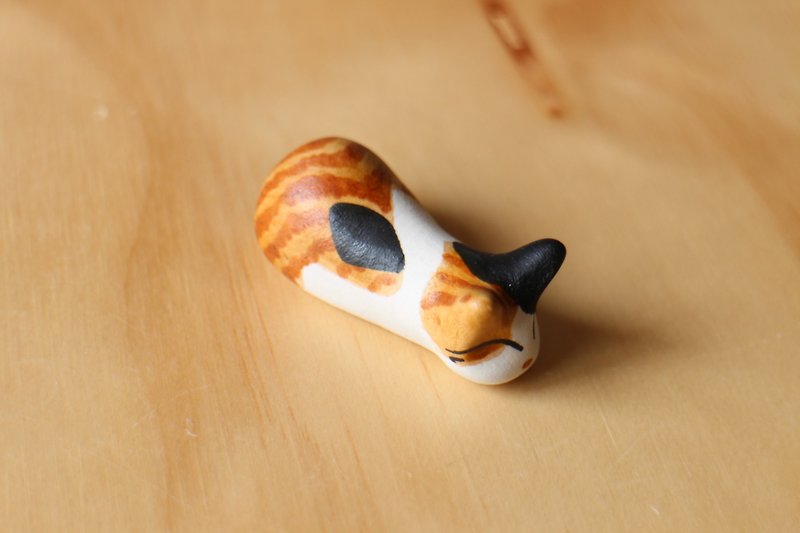 Tri-color tabby cat kitten stone (cat type laboratory) single - Stuffed Dolls & Figurines - Porcelain 