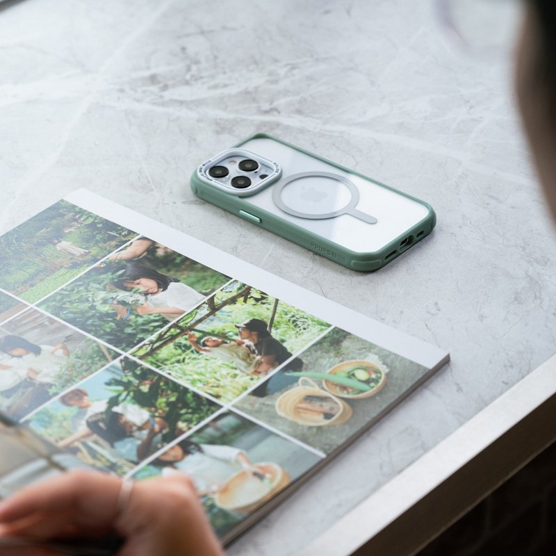 iPhone 15系列 Saturn土星抗菌防摔磁吸手機殼-綠 - 手機殼/手機套 - 塑膠 綠色