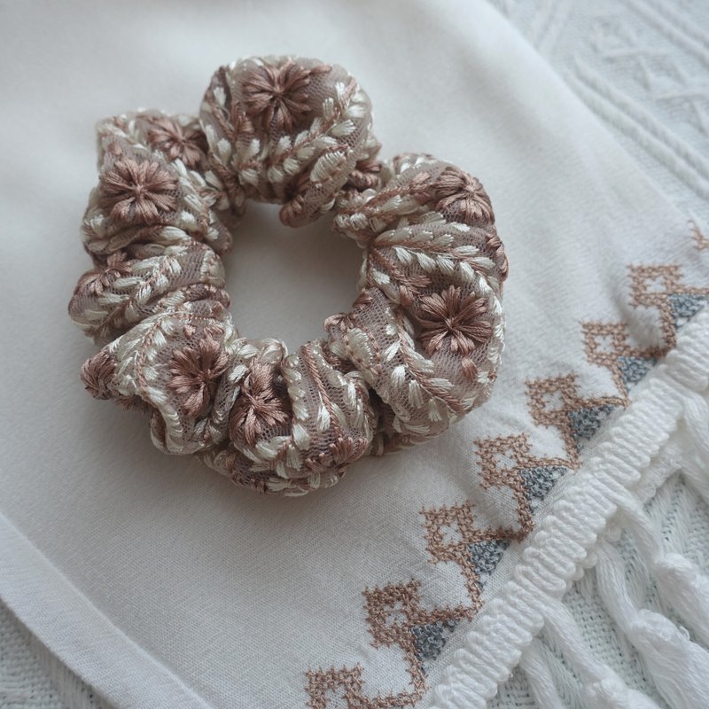 刺繡髮圈 - 髮夾/髮圈 - 棉．麻 多色