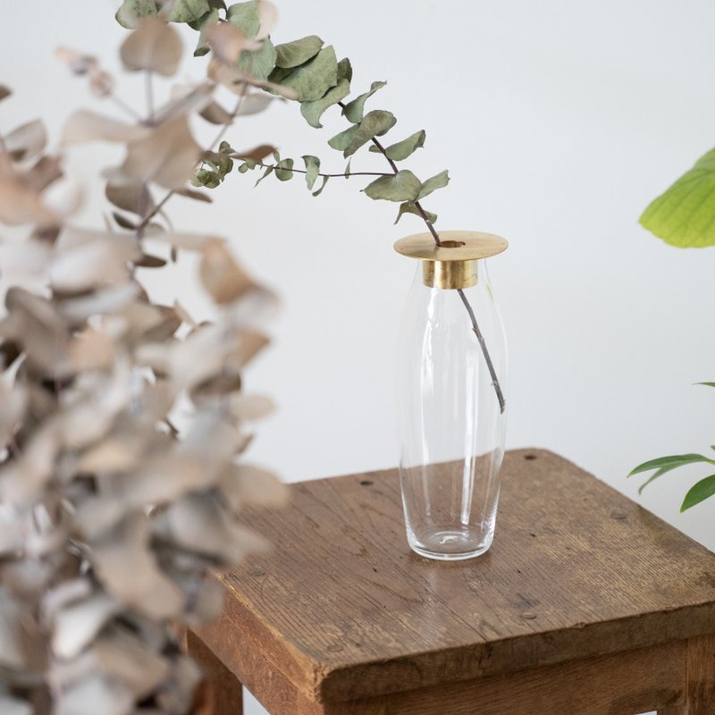 Flower Vase | Flow | Glass and Brass Brass Vase Single Flower Vase - เซรามิก - ทองแดงทองเหลือง สีทอง